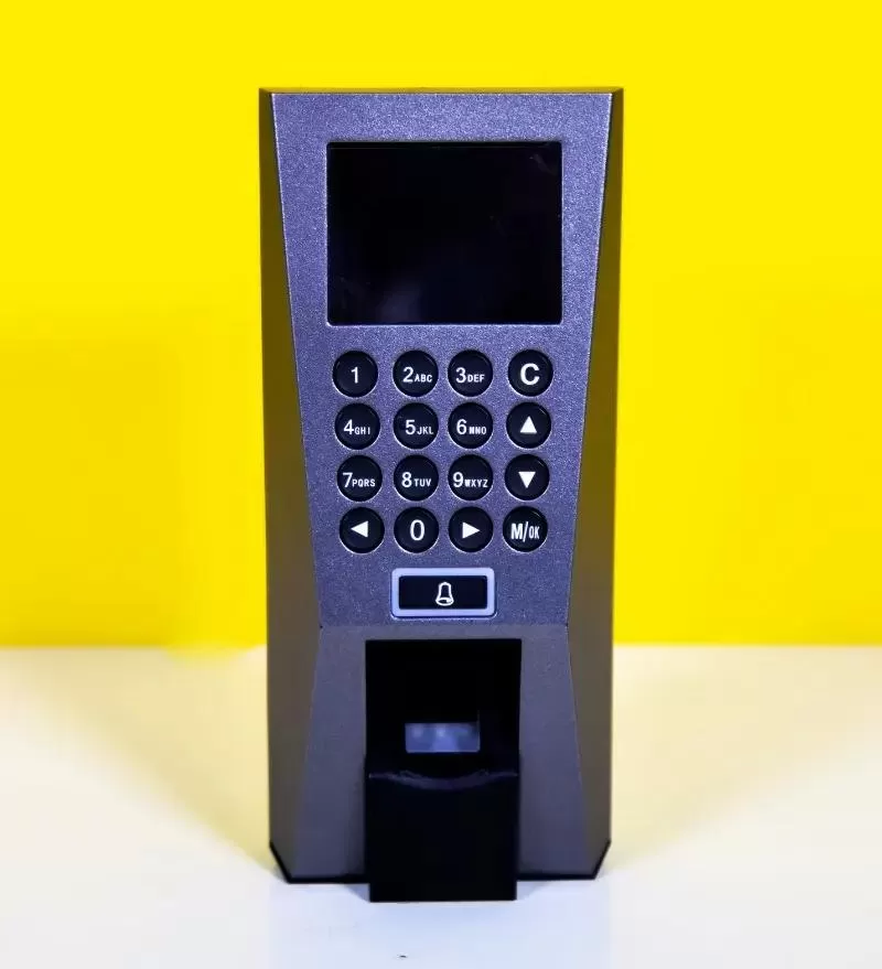 Máy chấm công vân tay và kiểm soát cửa Ronal Jack F18