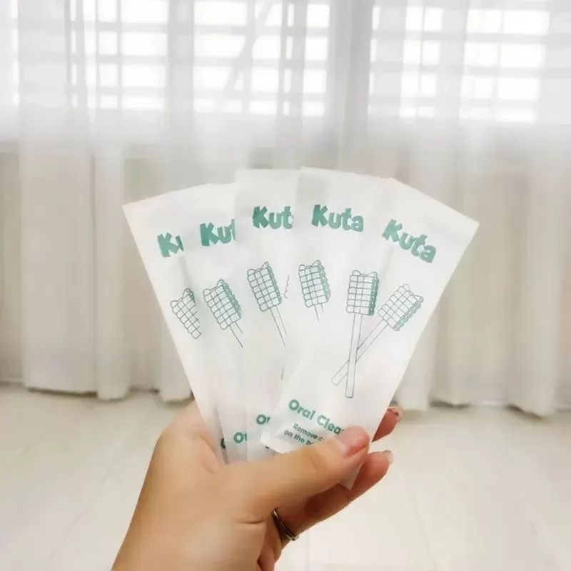 Rơ lưỡi que Kuta cho trẻ sơ sinh