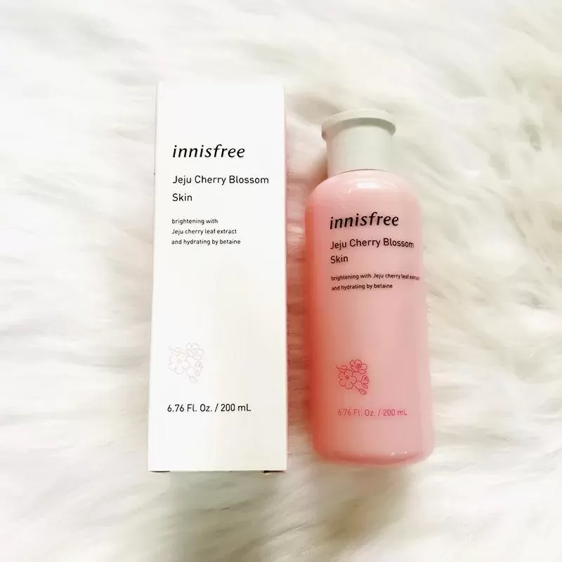 Nước hoa hồng Jeju Innisfree Cherry Blossom Skin