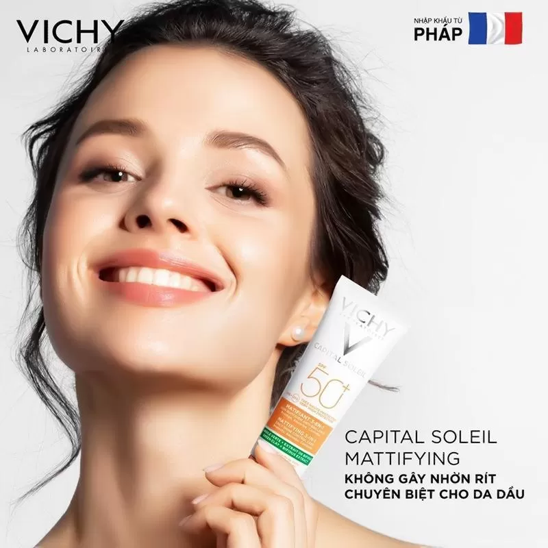 Kem chống nắng Vichy SPF50+ Capital Soleil Mattifying 3-in-1 cho da dầu mụn