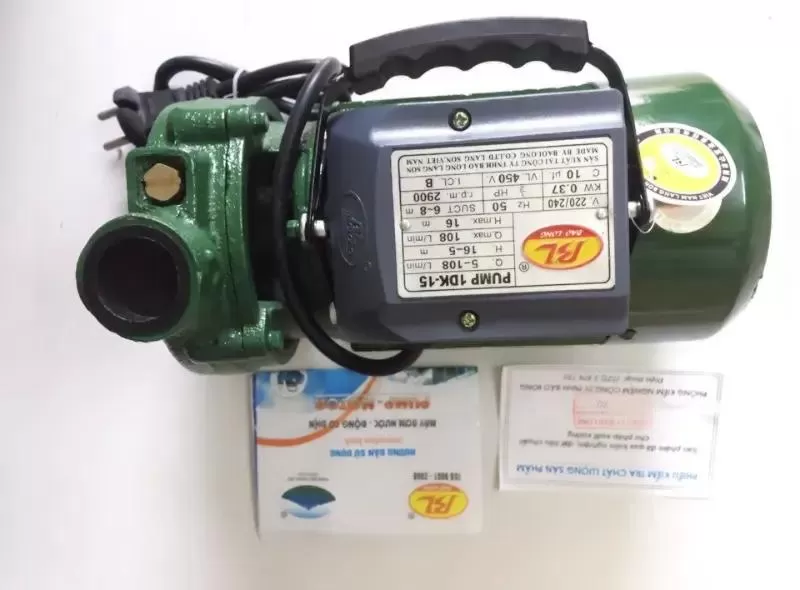 Máy bơm nước gia đình ly tâm cá sấu Bảo Long 370w