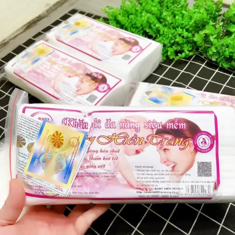 Khăn khô đa năng cho bé Hiền Trang