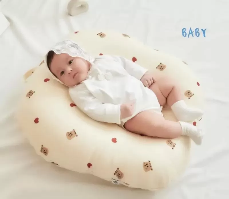 Gối chống trào ngược cho bé Rototo Bebe
