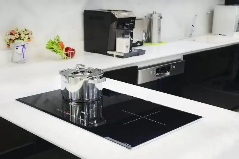 Bếp điện từ mini Hitachi DH-15T7