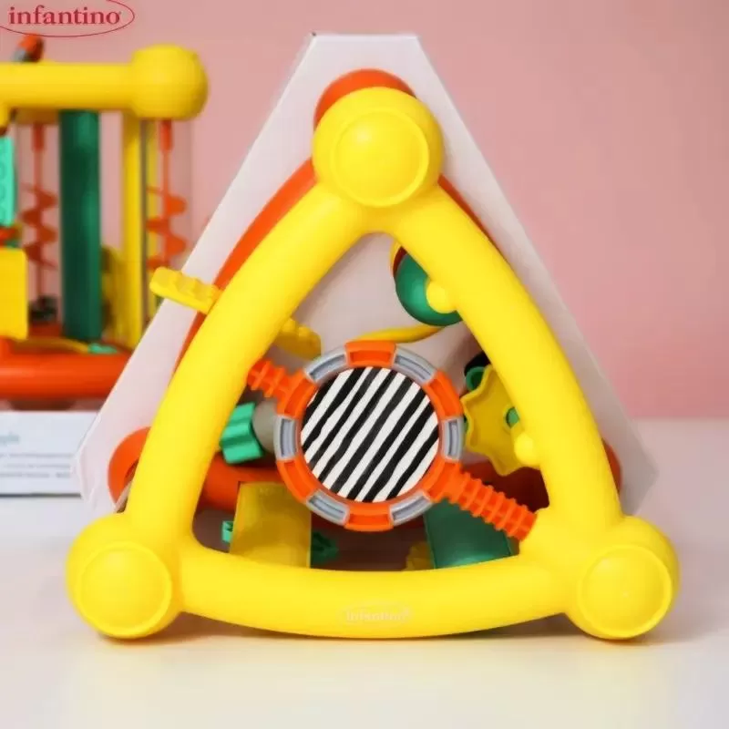 Đồ chơi cho bé hoạt động phát triển giác quan hình tam giác Infantino - Activity Triangle