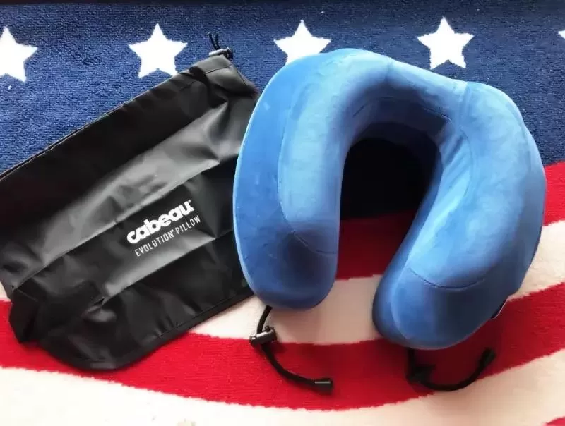 Gối chữ u kê cổ du lịch Cabeau Evolution Travel Pillow