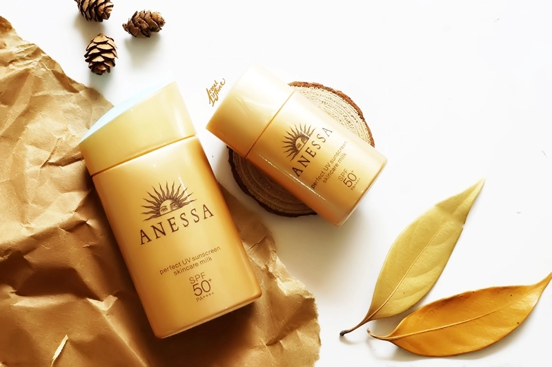 Kem chống nắng Anessa Perfect UV Skincare Milk